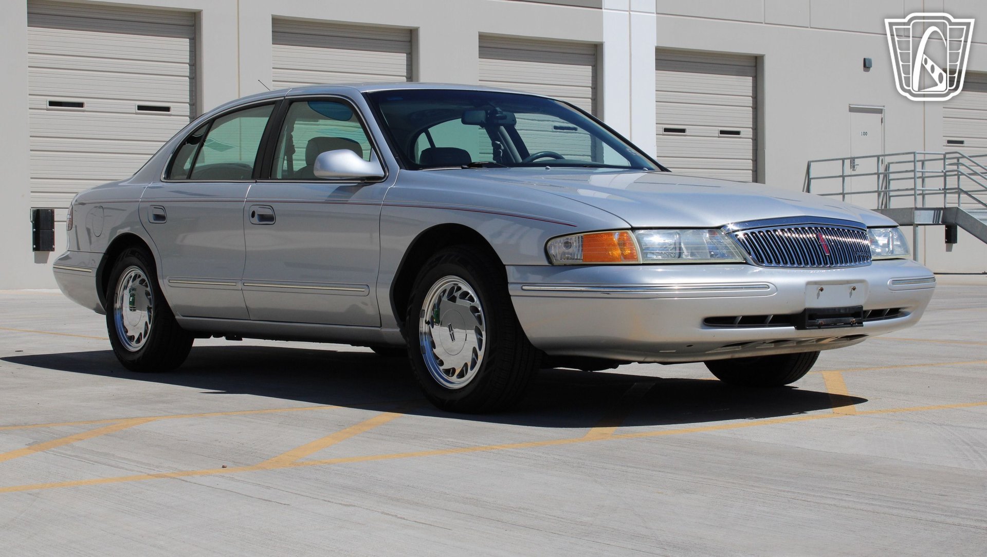 Used 1996 Lincoln Continental FWD image 4