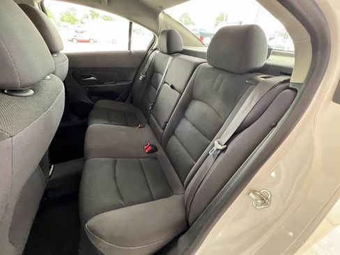 Used 2015 Chevrolet Cruze LT image 24