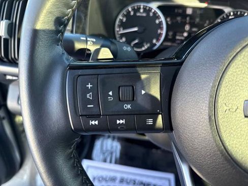 Certified 2025 Nissan Pathfinder SL image 28