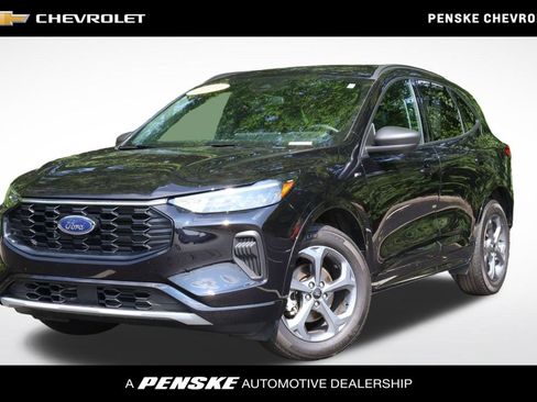 Used 2024 Ford Escape ST-Line w/ Tech Pack #1 AWD/4WD image 1