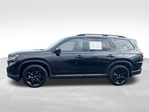 Used 2025 Honda Pilot Black Edition image 4