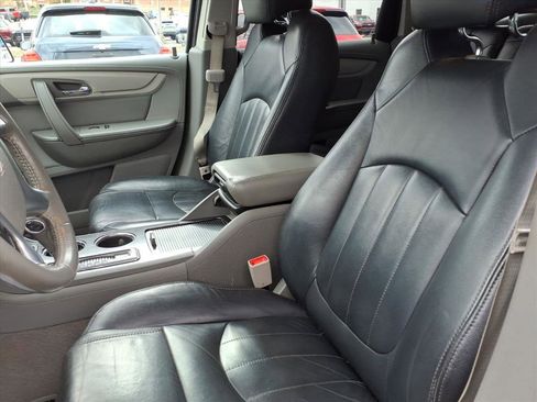 Used 2017 Chevrolet Traverse LT image 10