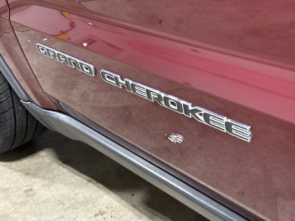 Used 2018 Jeep Grand Cherokee Limited AWD/4WD image 27