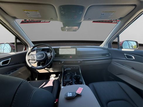 New 2026 Kia Carnival EX FWD image 18