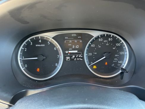 Used 2025 Nissan Kicks Play S FWD image 10