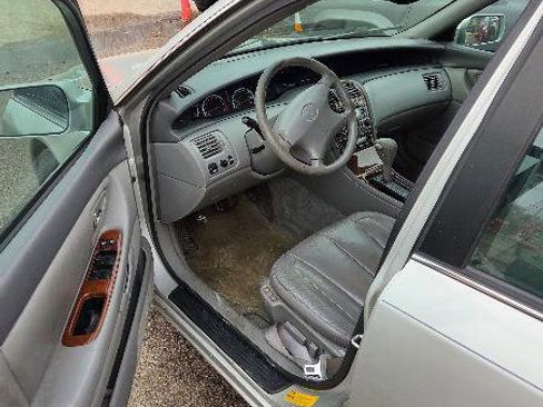 Used 2001 Toyota Avalon XL image 7
