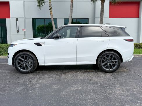 Used 2025 Land Rover Range Rover Sport Dynamic SE AWD/4WD image 11
