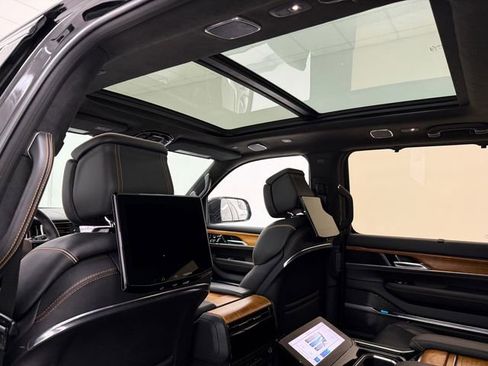 Used 2022 Jeep Grand Wagoneer Series III w/ Rear Seat Video Group 1 image 27