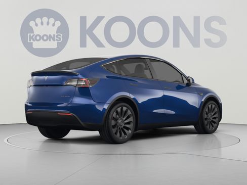 Used 2023 Tesla Model Y Performance AWD/4WD image 4