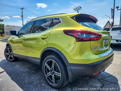 Used 2020 Nissan Rogue Sport SV AWD/4WD image 6