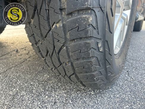 Used 2015 Nissan Xterra S w/ Value Package image 10