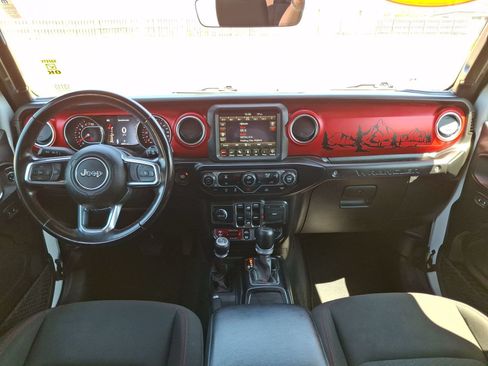 Used 2022 Jeep Wrangler Unlimited Rubicon AWD/4WD image 9