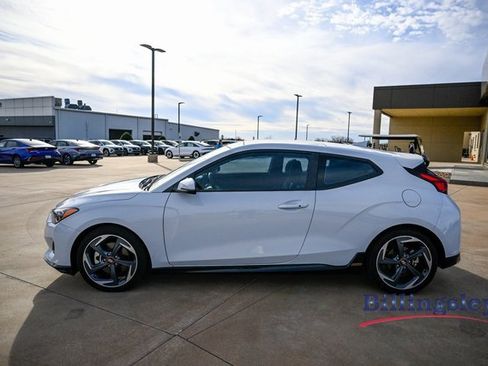 Used 2020 Hyundai Veloster Turbo image 2
