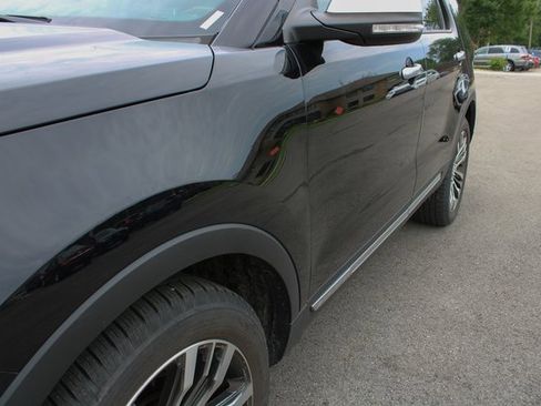 Used 2017 Ford Explorer Platinum image 54