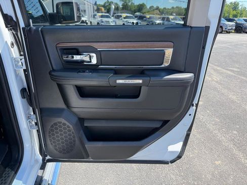 Used 2015 RAM 1500 Laramie w/ Convenience Group AWD/4WD image 18