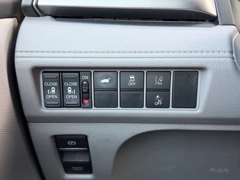 Used 2018 Honda Odyssey EX-L image 23