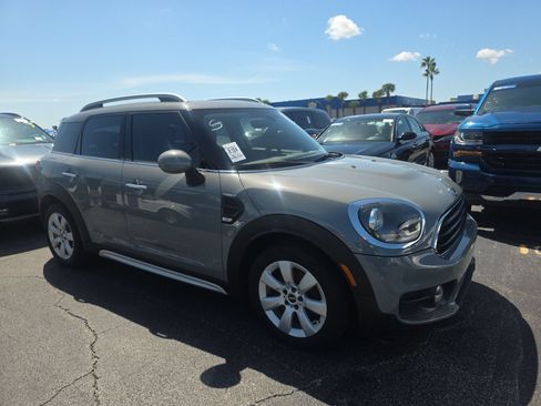 Used 2017 MINI Cooper Countryman FWD image 4