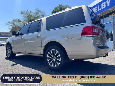 Used 2017 Lincoln Navigator L Select image 7