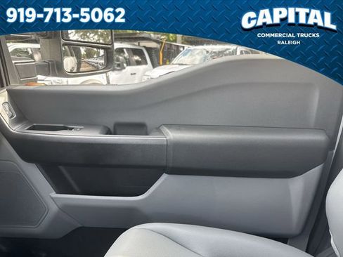 New 2025 Ford F550 4x4 Crew Cab image 27