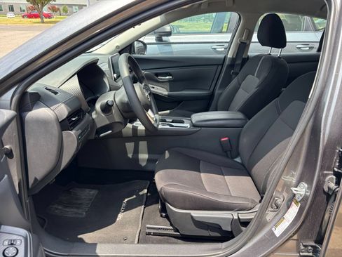 Used 2025 Nissan Sentra SV FWD image 20