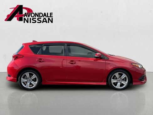 Used 2018 Toyota Corolla iM w/ Carpet Mat Package (TMS) FWD image 6