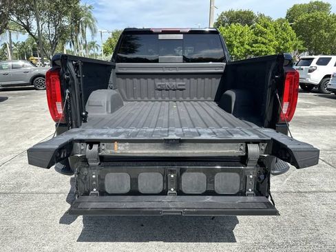 Used 2023 GMC Sierra 1500 SLT w/ SLT Premium Plus Package AWD/4WD image 25