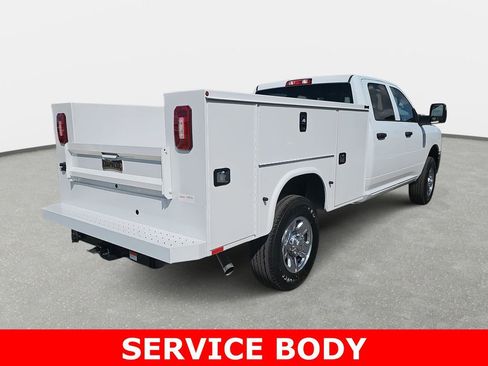 Used 2024 RAM 2500 Tradesman w/ Chrome Appearance Group image 5