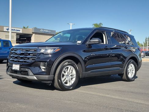 Used 2026 Ford Explorer Active RWD image 17
