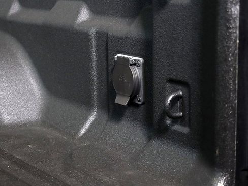 Used 2024 Chevrolet Colorado ZR2 w/ ZR2 Convenience Package III image 10