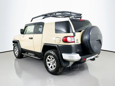 Used 2014 Toyota FJ Cruiser Base w/ Upgrade Package image 5