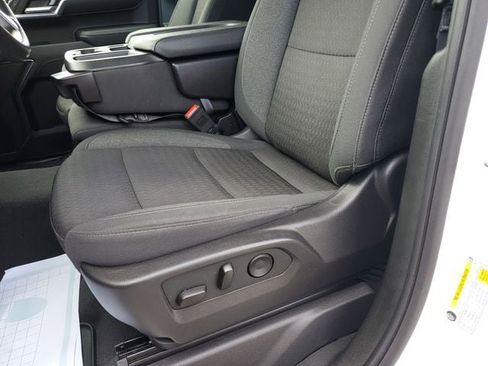 Used 2024 Chevrolet Silverado 1500 LT image 23