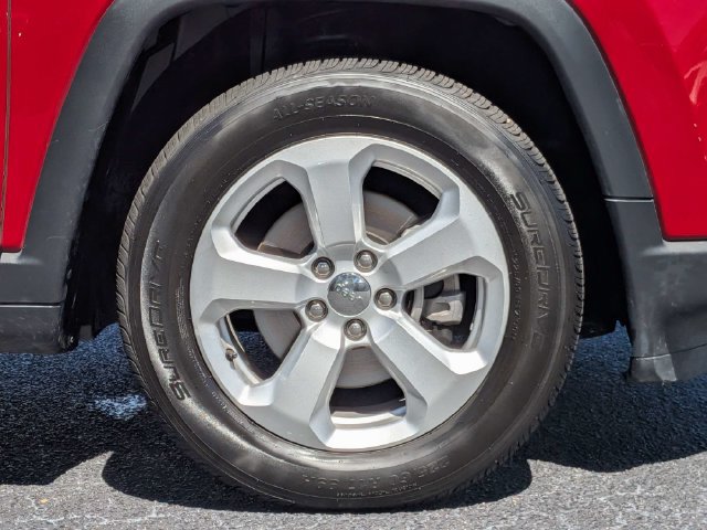 Used 2019 Jeep Compass Latitude w/ Popular Equipment Group FWD image 10