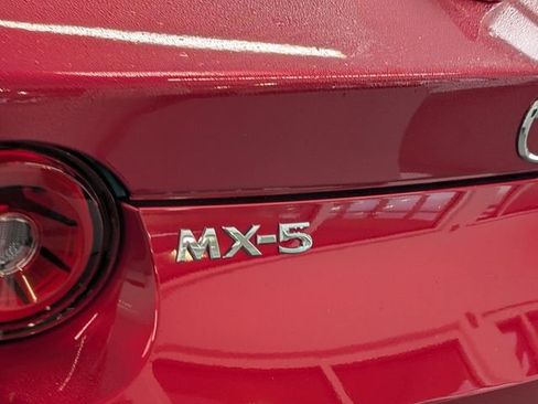 Used 2025 MAZDA MX-5 Miata RF Grand Touring image 9
