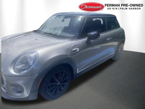 Used 2020 MINI Cooper 2-Door Hardtop FWD image 2
