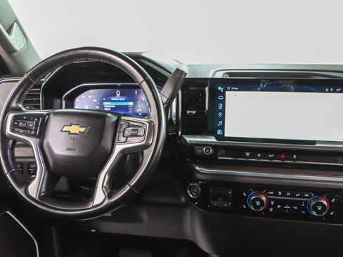Used 2024 Chevrolet Silverado 2500 LTZ AWD/4WD image 18