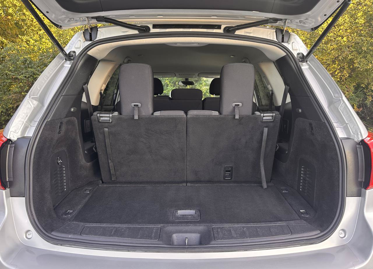 Used 2019 Nissan Pathfinder S FWD image 32
