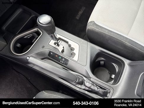 Used 2017 Toyota RAV4 XLE image 27
