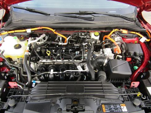 Used 2025 Ford Escape SE w/ PHEV Premium Package image 9