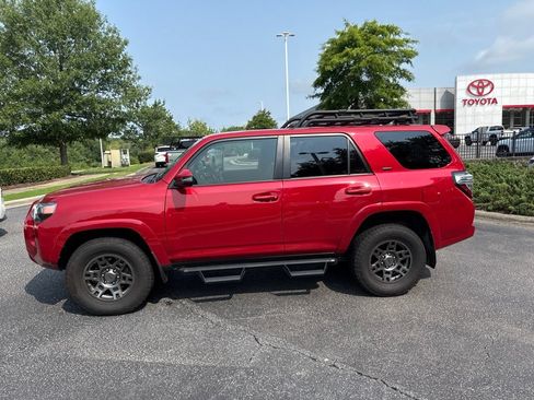 Used 2020 Toyota 4Runner SR5 Premium AWD/4WD image 3
