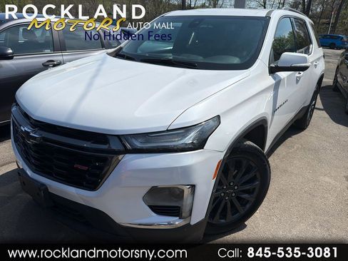 Used 2023 Chevrolet Traverse RS image 1