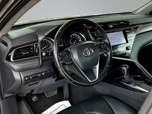 Used 2020 Toyota Camry SE FWD image 14