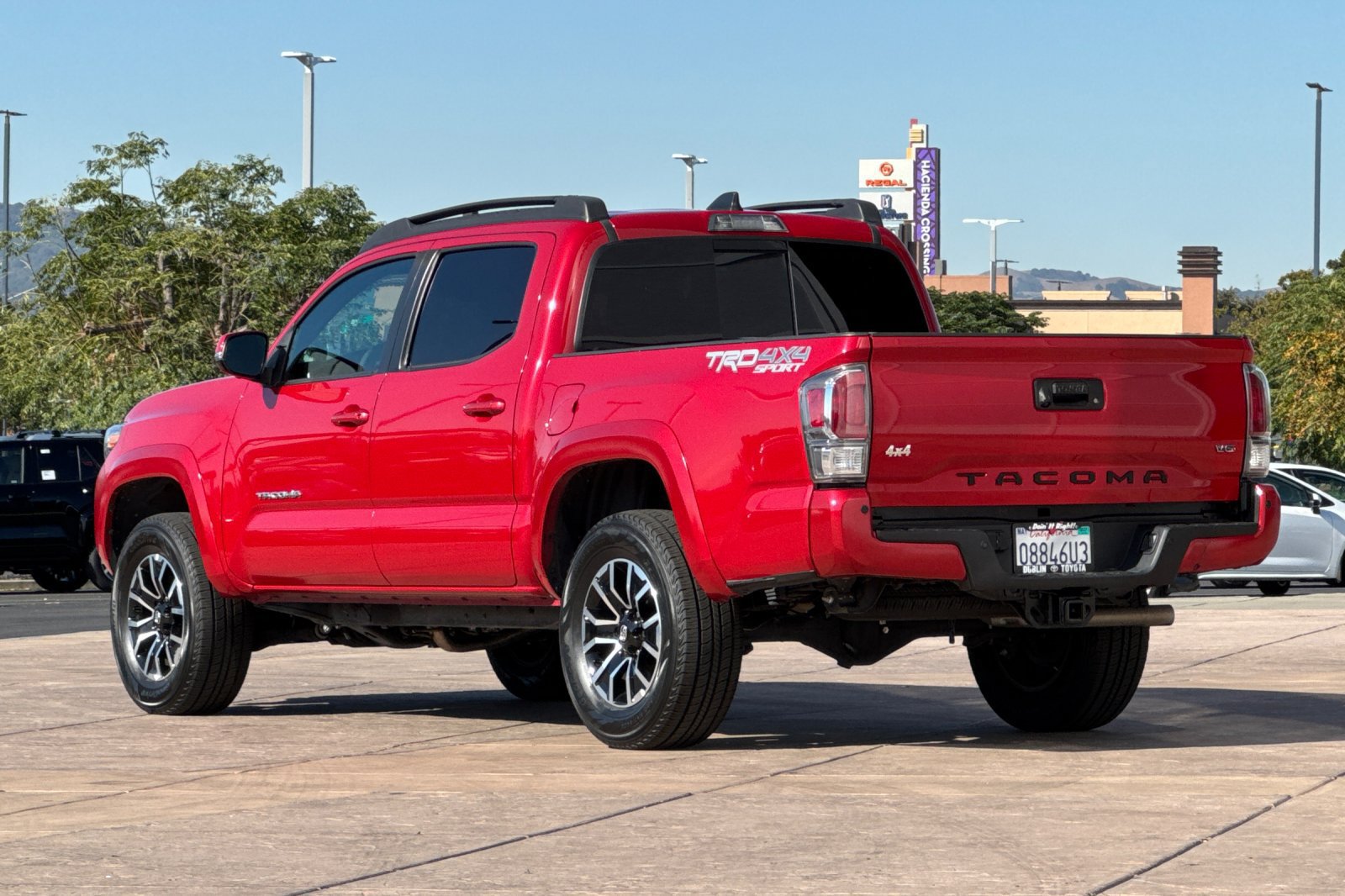 Certified 2023 Toyota Tacoma TRD Sport w/ TRD Premium Sport Package AWD/4WD image 7