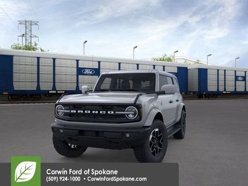 New 2026 Ford Bronco Outer Banks image 4