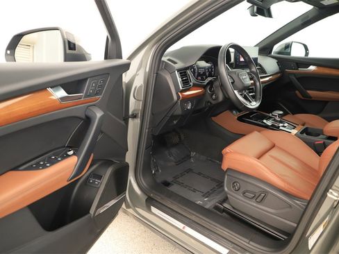 Certified 2023 Audi Q5 e Premium Plus w/ Premium Plus Package image 13