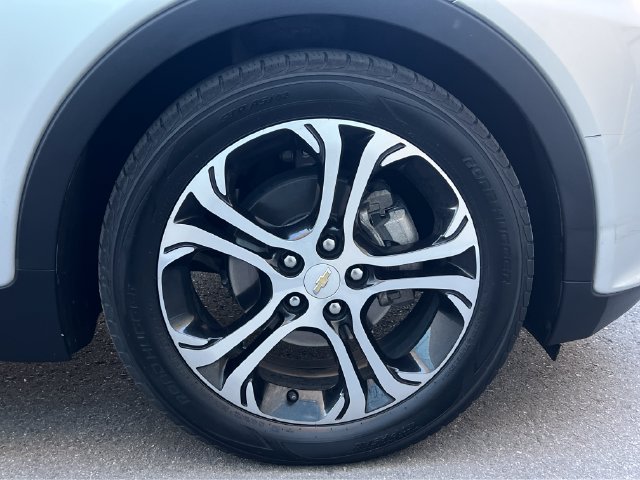 Used 2020 Chevrolet Bolt Premier w/ Infotainment Package FWD image 12