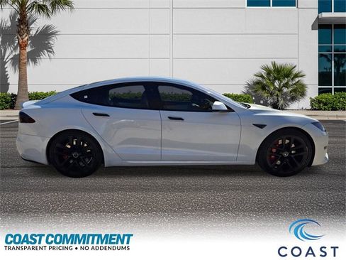 Used 2022 Tesla Model S Plaid image 5