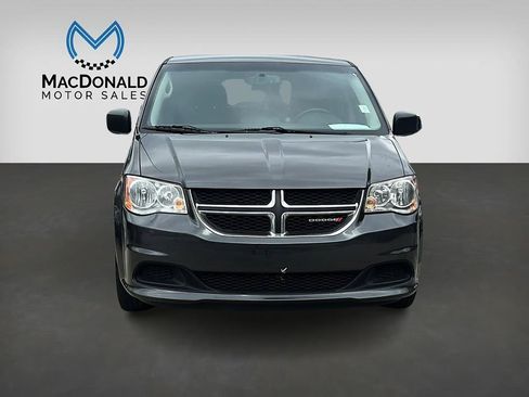 Used 2018 Dodge Grand Caravan SE w/ UConnect Hands-Free Group FWD image 2