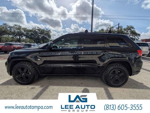Used 2011 Jeep Grand Cherokee Laredo w/ Trailer Tow Group AWD/4WD image 6