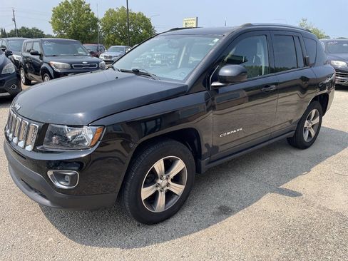 Used 2017 Jeep Compass High Altitude AWD/4WD image 5