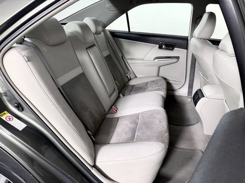 Used 2012 Toyota Camry XLE w/ Leather Pkg FWD image 43